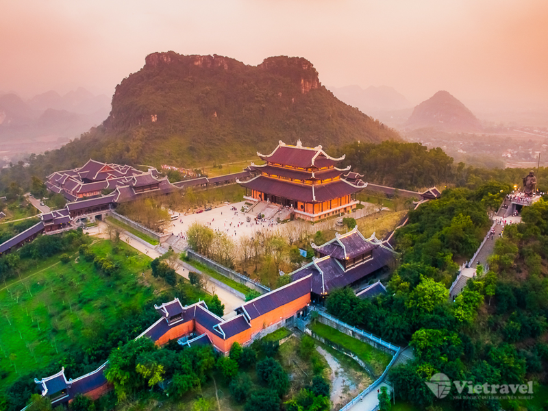 Hạ Long - Yên Tử - Ninh Bình- Chùa Bái Đính - KDL Tràng An - Hà Nội | Mâm cỗ ngày Xuân