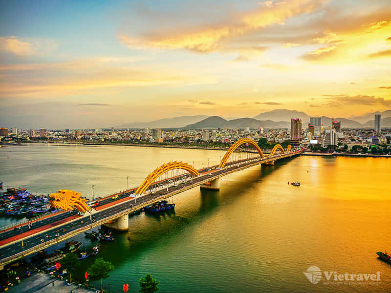 Hành trình: Đà Nẵng - Huế - Phố cổ Hội An - KDL Bà Nà - Cầu Vàng (Khách sạn 4* trọn tour) - Tặng vé xem show "Mega Booming 2025"