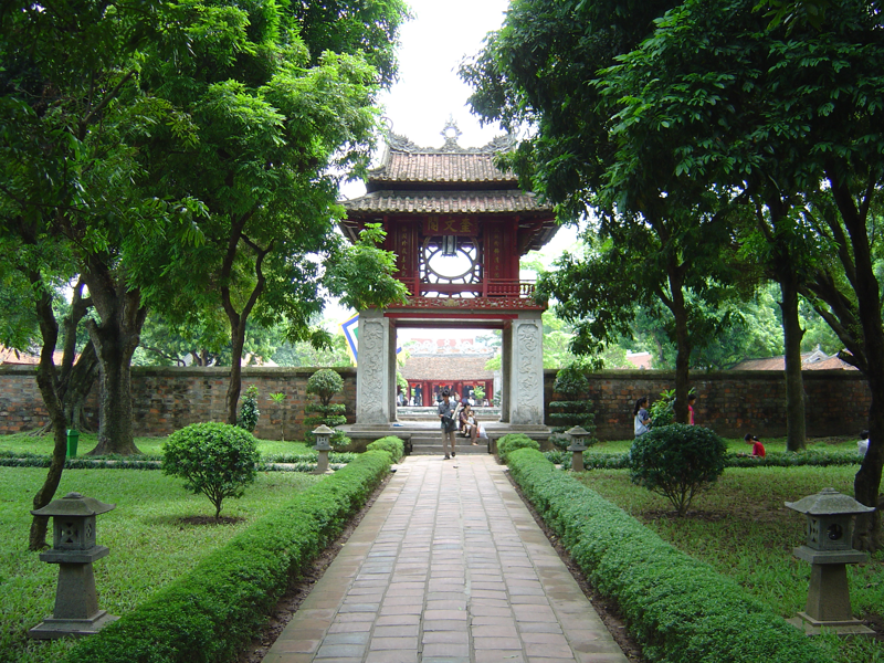Hà Nội - Lào Cai - Hà Khẩu - Bình Biên - Di Lặc - Mông Tự - Kiến Thủy